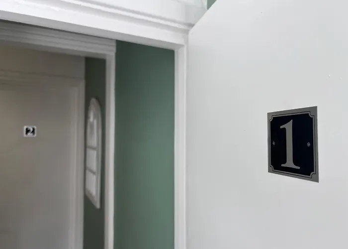 فندق مبيت وإفطار The Bluebird Ii *